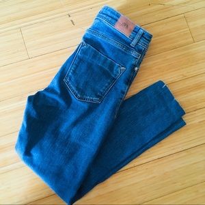 NWOT Zara blue jeans